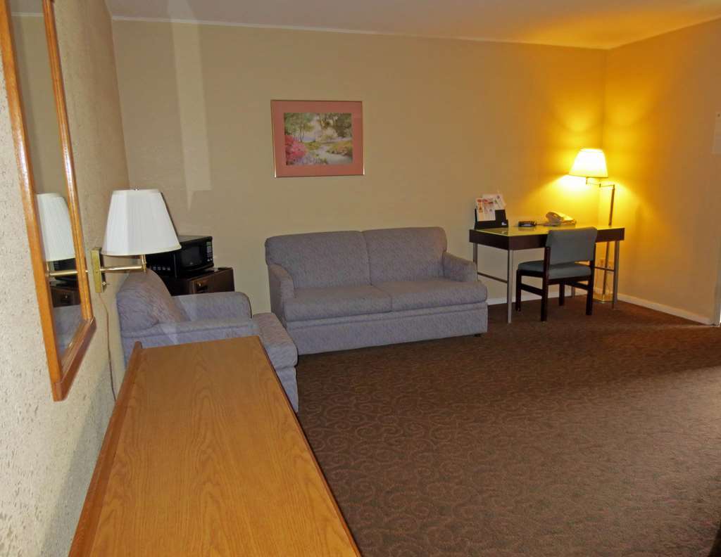 America'S Best Inn And Suites Emporia Cameră foto